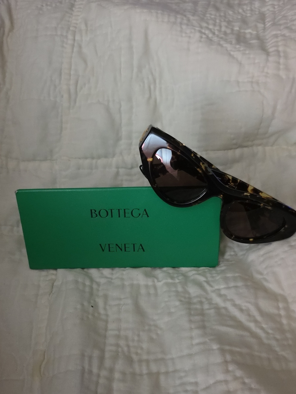 Bottega Veneta Tortoiseshell Cat-Eye Sunglasses with Brown Lenses